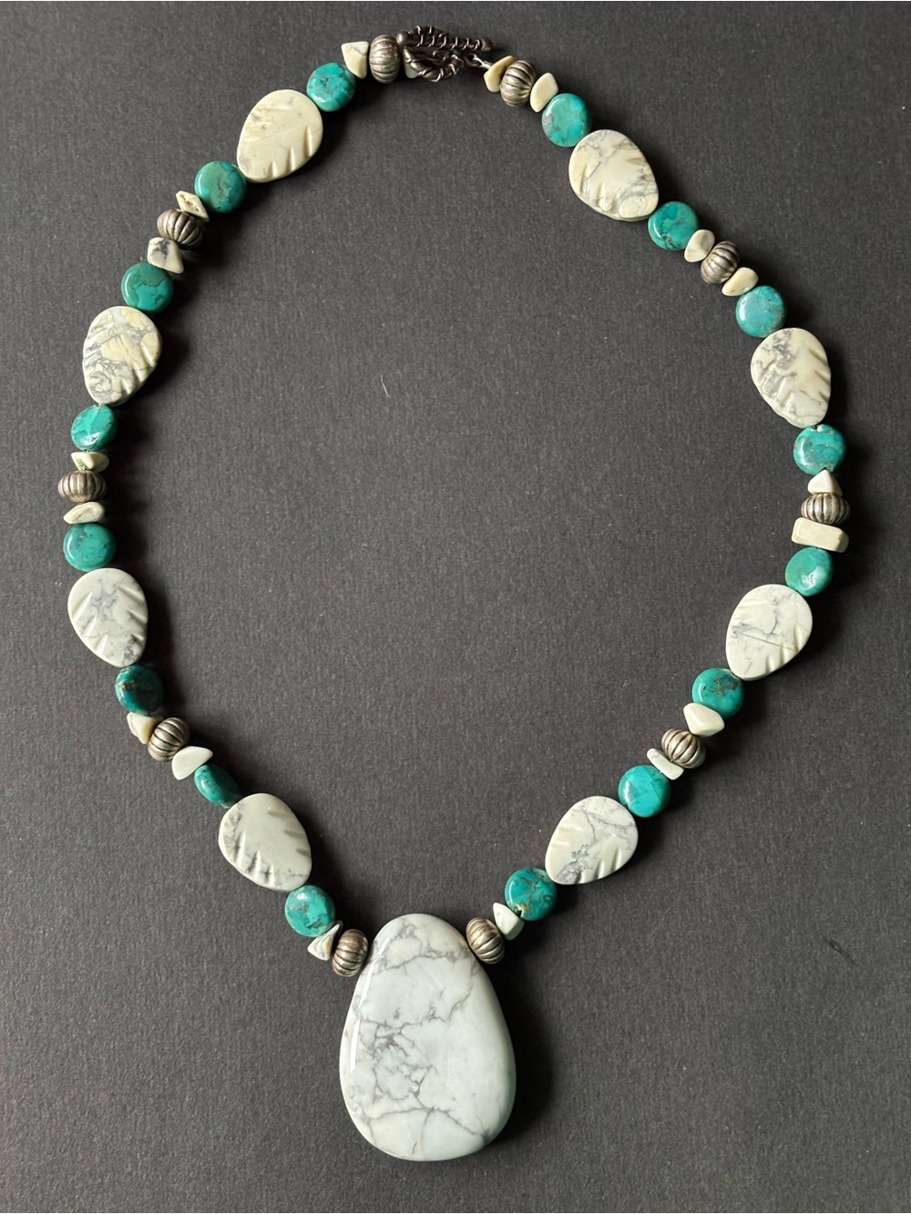 Turquoise Howlite Pendant Necklace | Carved Beads Toggle Clasp | 18IN